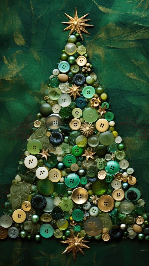 An abstract representation of a Christmas tree, formed from collaged green fabric swatches and adorned with button 'ornaments' Tela, Natal, Vintage Jewellery Crafts, Button Tree Canvas, Jewelry Tree Art, Christmas Button Crafts, Button Tree Art, Vintage Buttons Crafts, Button Art Projects