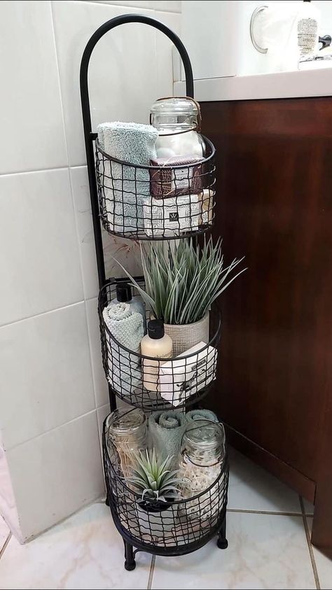 Over Bathtub Decor, Best Organization Ideas, Dekorere Bad, Best Bathroom Tiles, Small Bathroom Remodel Designs, Ideas For Small Bathrooms, Hemma Diy, Restroom Decor, Geek Decor