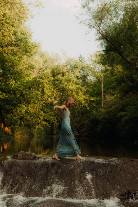 Water Side Photoshoot, Magical Forest Photoshoot, Senior Pictures In Rain, Summer River Photoshoot, Water Fountain Photoshoot Ideas, Photoshoot At Waterfall, Senior Pictures Ideas Fall, Vintage Dreamy Photography, Woodland Senior Pictures