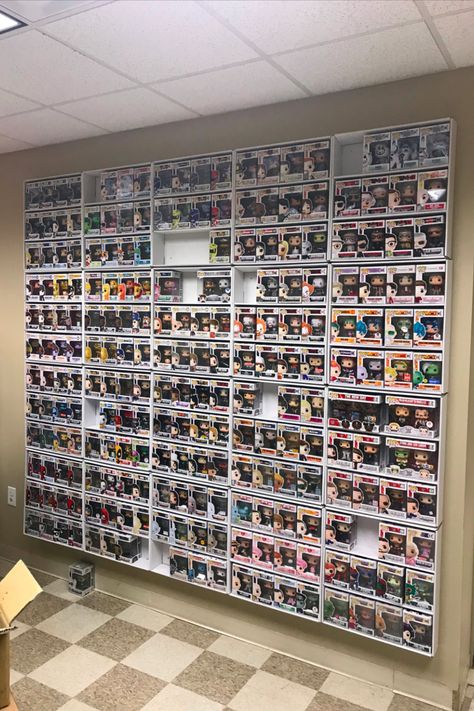 Wall Collection Ideas, Funko Pop In Boxes Display Ideas, How To Store Funko Pops, Pop Shelf Display, Gaming Collection Display, Diy Figure Display, Shelf For Funko Pops, Funko Pop Box Display Ideas, Funko Pop Organization Ideas