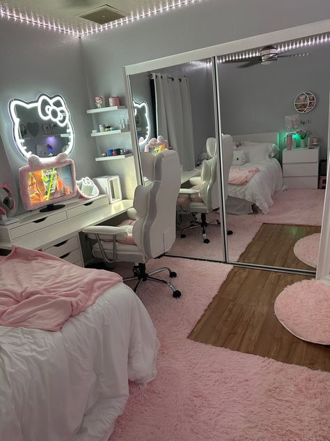 Awkward Shaped Bedroom Ideas, Cute Room Pink And White, Pink Makeup Room Aesthetic, Cute Small Spaces Room Ideas, Bedrppm Ideas, Pink Carpet Aesthetic, How To Move Your Room Around Ideas, Luxury Room Decor Ideas, Channel Bedroom Ideas