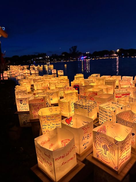 Water lantern festival Diy Lantern, Nature, Water Lantern Festival Decorating Ideas, Lantern Date, Floating Lantern Festival, Water Lantern Festival, Lantern Fest, Tangled Theme, Lantern Party