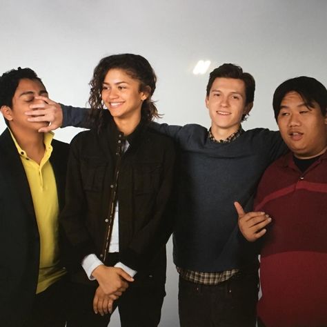 Zendaya Spiderman Homecoming, Zendaya Spiderman, Spiderman Cast, Captain America Movie, Tom Holland Zendaya, Marvel Cast, Best Superhero, Friends Group, Tom Holland Spiderman