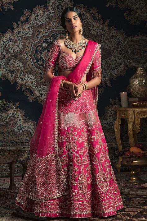 Pastel, Bridal Lehenga Hot Pink, Fuchsia Pink Lehenga, Sabyasachi Pink Lehenga, Pink Bridal Lehenga Jewellery, Hot Pink Lehenga Jewellery Ideas, Jewellery For Pink Lehenga, Indian Fashion Saree Hot Pink, Hot Pink Bridal Lehenga Wedding