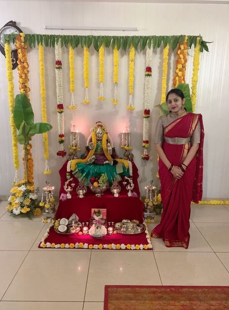 Grihpravesh Ideas, Lakshmi Pooja Background Decoration, Decorating Ideas For Pooja At Home, Lakshmi Background Decoration, Decoration For Lakshmi Pooja At Home, Varmahalaxmi Decoration At Home, Mangalagauri Pooja Decoration, Background Decorations For Pooja At Home, Decoration Ideas For Varalakshmi Pooja