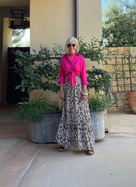 Six Tips for Looking Chic and Confident in Color after 50 - Cindy Hattersley Design Fashion Over 50 2024, Cindy Hattersley Style 2023, Boho Fashion Over 50, Long Aline Skirt, Chic Older Women, Red Linen Pants, Red Skirt Outfits, Maxi Skirt Outfit Summer, Skirt Outfits Women