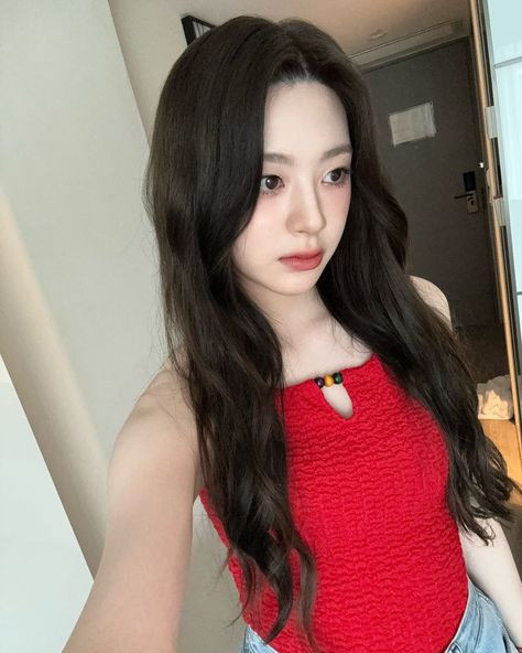 stayc seeun (i.m.princesseun) instagram update Long Hair Styles, Water, Instagram, Hair Styles, Stayc Seeun, It's Going Down, Instagram Update, Girl Group