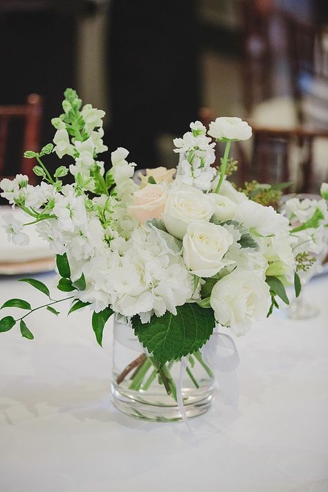 Wedding Centerpieces Rectangular Table Floral Arrangements, White Flowers For Wedding Centerpieces, Circular Table Wedding Centerpieces, Rehearsal Dinner Centerpieces Diy, Flower Vase Wedding Centerpieces, Flower Box Centerpiece Wedding, Simple White Floral Centerpieces, White Centerpieces Simple, White Flower Bridal Bouquet