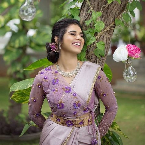 Blouse Design With Belt, Stone Work Blouse, Latest Saree Blouse, Latest Blouse Designs, Blouse Designs Catalogue, Saree Blouse Neck Designs, Latest Blouse, Wedding Blouse Designs, Blouse Designs Indian