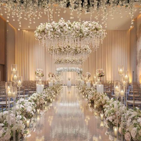 Find the Best Wedding Ideas & Wedding Inspiration at Carats & Cake Dream Wedding Indoor, Royal Ball Wedding Theme, Elegant Ballroom Wedding Decor, Ballroom Wedding Decoration, Wedding Aesthetic Ideas, Royalty Wedding Theme, Royal Wedding Aesthetic, Aisle Decorations Wedding, Royal Wedding Decorations