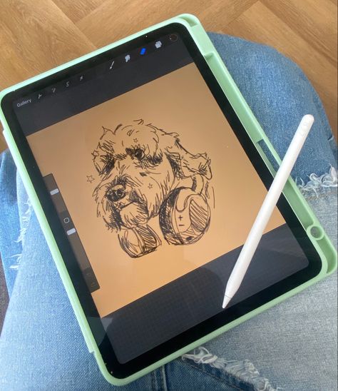 Aesthetic ipad drawing 😍 Drawing On Tablet Aesthetic, Ipad Photos Aesthetic, Digital Art Ipad Aesthetic, Art Tablet Aesthetic, Digital Drawing Aesthetic Tablet, Ipad For Drawing, Sketch Ipad Drawings, Ipad Aesthetic Photo, Ipad Procreate Aesthetic