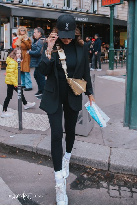 Athleisure Street Style, Sporty Chic Outfits, Leggings Mode, Look Legging, Blazer Outfits Casual, Paris Outfits, Body Suit Outfits, Stil Inspiration, Looks Street Style