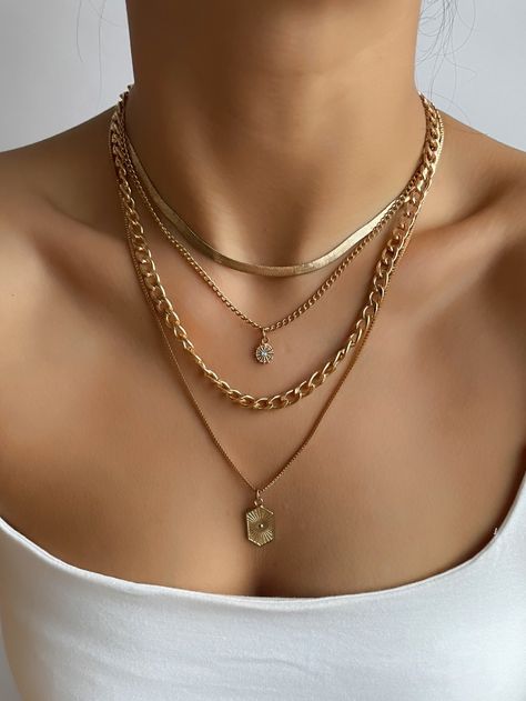 Delicate Layered Necklace, Stacked Necklaces, Jewelry Lookbook, Gold Necklace Set, Classy Jewelry, Stacked Jewelry, Gold Necklace Layered, Girly Jewelry, Dream Jewelry