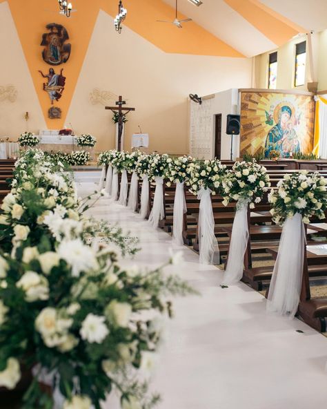 Green And Gold Wedding Ceremony, White Rose Wedding Aisle, Simple Church Decorations Wedding, Minimalist Church Wedding Decor, Simple Church Wedding Decorations Aisle, Church Entrance Wedding Decorations, Church Wedding Decorations Elegant, Church Wedding Decorations Aisle Entrance, Catholic Church Wedding Decorations