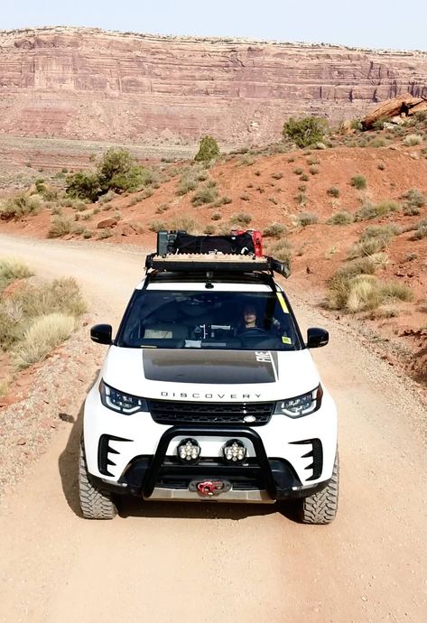 2018 Land Rover Discovery HSE Build – Seek Off-Road Adventures in Comfort - offroadium.com Land Rover Discovery 5 Off Road, Land Rover Discovery Sport Offroad, Discovery Sport Off Road, Discovery 5 Land Rover, Discovery Sport Land Rover, Land Rover Discovery Camper, Discovery 4 Land Rover, Discovery Offroad, Land Rover Discovery Off Road