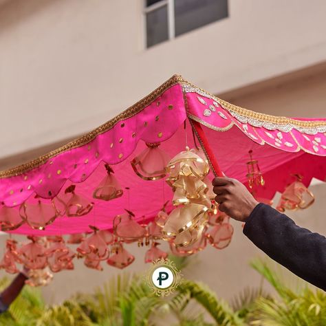 Take his breath away! 😍 Make a statement with our stunning hot pink Chaddar on your big day and create a memory he won’t forget.🤩 Chunni For Bride Entry, Chandarvo Design, Bride Chaddar, Marigold Wedding, 2023 Weddings, Bridal Entry, Mehendi Decor Ideas, Bride Entry, Indian Wedding Favors