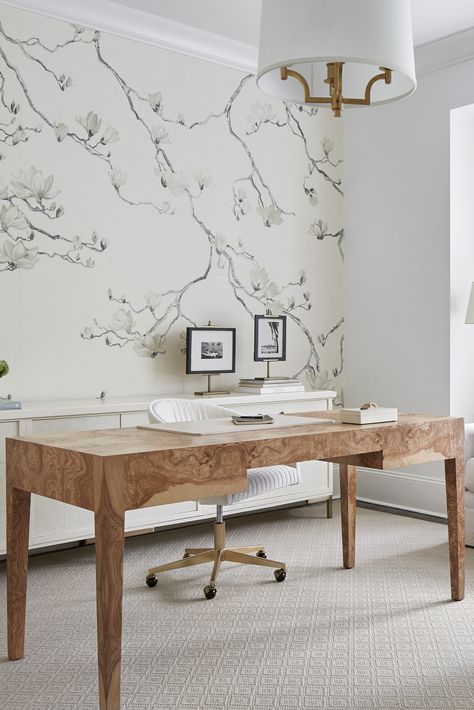 Brad Ramsey reimagines this office design with soft neutral tones and the delicate design of our Blossom collection! Discover the collection and order a sample. #PhillipJeffries #wallcovering #wallpaper #interiordesign #homedecor #luxuryhome #luxurydecor #interiorstyling #interiors #decor #interiordecor #luxurydesign #neutraldecor #neutralhome #neutraldesign #doingneutralright #office #officedesign #officedecor #homeoffice #homeofficedesign #homeofficedecor #floralwallpaper #flowerwallpaper Women Office Wallpaper, Home Office Design Wallpaper, Office Interior Design Wallpaper, Feminine Office Wallpaper, Wallpaper Home Office Inspiration, Transitional Office Decor, Home Office With Wallpaper, Neutral Color Office, Wallpaper Office Ideas