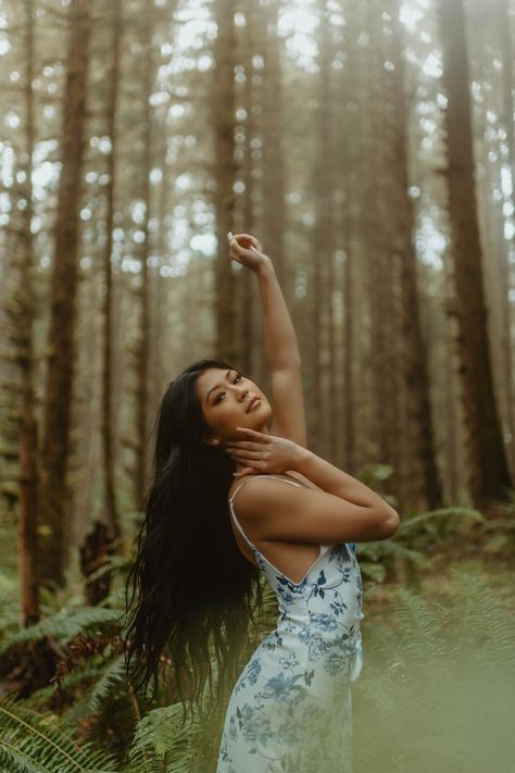 Nature, Moody Photoshoot, Beach Senior Photos, Forest Portrait, Senior Photoshoot Poses, Outdoor Portrait Photography, Senior Photography Poses, Waterfall Photo, Senior Portrait Poses