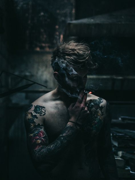 Tato Dada, Rauch Fotografie, Der Joker, Hipster Grunge, Wallpaper Tumblr, Boy Photography, Dark Photography, Writing Inspiration, Belle Photo