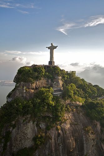 Cristo Redentor in Rio de Janeiro, Brazil Christ The Redeemer Statue, Christ The Redeemer, Brazil Travel, Incredible Places, Places Around The World, Samba, Dream Vacations, Travel Dreams, Wonders Of The World