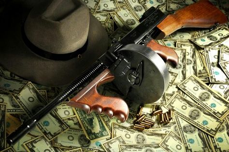 Tommy Gun Gangsta Wallpaper, Gangster Wallpaper, Thompson Smg, Bonnie Clyde, Bonnie N Clyde, Make Money Blogging, Money Blogging, Make More Money, Make Money From Home