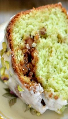 Patisserie, Pistachio Cakes, Pistachio Bundt Cake, Pistachio Pudding Cake, Easy Bundt Cake Recipes, Cake Bundt, Pistachio Dessert, Easy Bundt Cake, Pistachio Recipes