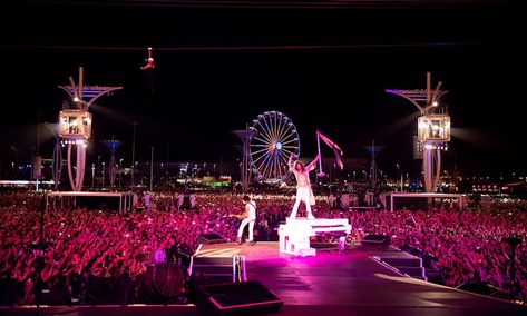 Brad Whitford, Permanent Vacation, Disney World Florida, Run Dmc, Universal Music Group, Walk This Way, Video Projection, Aerosmith, Video Footage