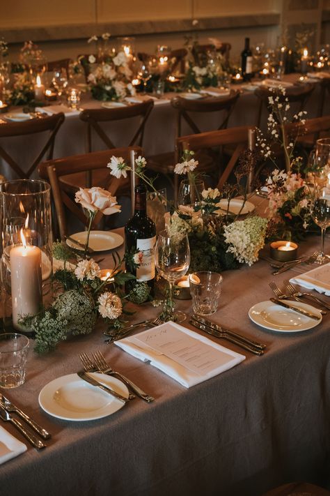 Taupe Table Cloth Wedding, Wedding Rustic Table Setting, Olive Garden Wedding Catering, Wedding Reception Table Set Up, Wedding Flatware Setting, Rustic Chic Wedding Table Decor, Brown Table Cloth Wedding, Earthy Indoor Wedding, Copper Themed Wedding