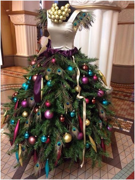 Natal, Dress Form Christmas Tree, Holiday Window Display, Mannequin Torso, Christmas Tree Dress, Silver Christmas Decorations, Female Mannequin, Tree Dress, Unique Christmas Decorations