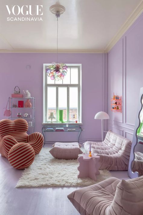 The buzzy Finnish photographer and creator Janita Autio opens the door to a statement piece filled, purple powder dreamscape Lilac Living Room Ideas, Hipstoric Home, Living Room Colourful, Lilac Living Room, Living Room Decor House, Purple Interior Design, Lilac Room, Purple Living Room, Sage Green Bedroom