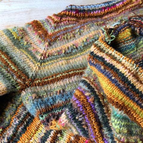 Knit Clothing, Scrap Yarn, Knit Cardigan Pattern, Yarn Sweater, An Exercise, Knitting Wool, Knitted Wit, Yarn Projects, Sweater Knitting Patterns