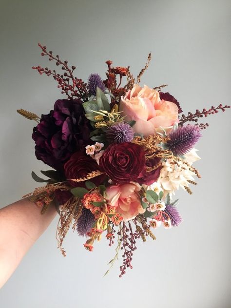 Bridal Bouquet Burgundy, Autumn Bouquets, Rustic Bridal Bouquet, Wedding Bouquet Rustic, Rustic Bridal Bouquets, Bouquet Burgundy, Fall Wedding Bouquet, Burgundy Bouquet, Rustic Autumn