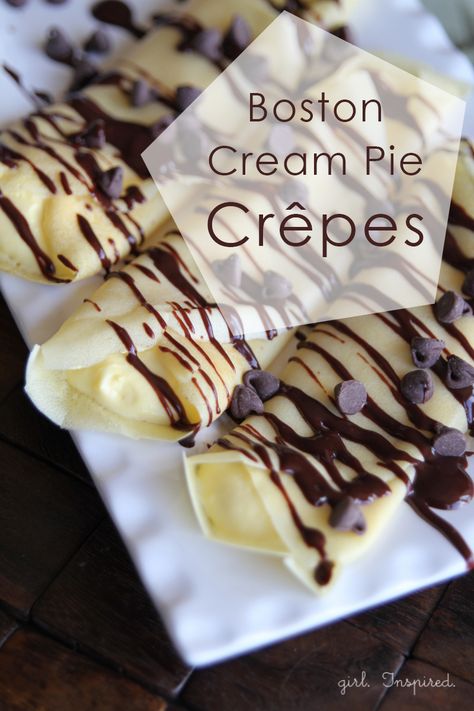 Dessert Crepes, Sweet Crepes Recipe, Family Breakfast Recipes, Breakfast Crepes, Crepes And Waffles, Sweet Crepes, Boston Cream Pie, Boston Cream, Crepe Recipes