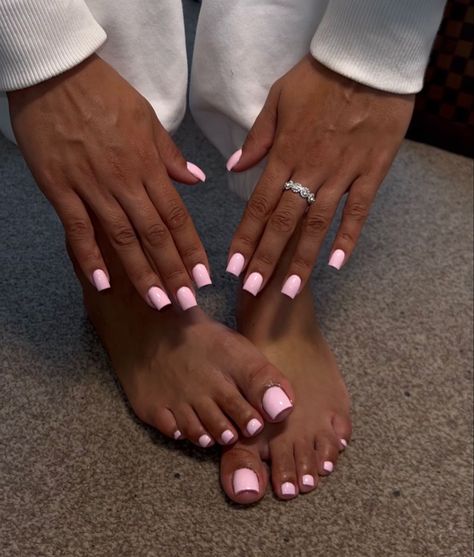 Classy Toenails Pedicures, Toes And Hands Nails Matching, Nails With White Dress, Pink Toe Nails, Milky Nails, Gel Toe Nails, Acrylic Toe Nails, Toe Nail Color, Smink Inspiration