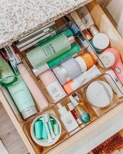 My acrylic drawer organizers are from @target last year and they no longer carry them but I linked three similar options! I also linked a lot of these skincare favorites of mine 💗💗 @liketoknow.it http://liketk.it/2y4dy #liketkit #LTKbeauty #LTKhome Organizing Skincare Drawer, Organisation, Organized Skincare Drawer, Skin Care Organizers, Skincare Drawer Organization, Skincare Drawer, Skin Care Organization, Koleksi Makeup, Acrylic Drawer