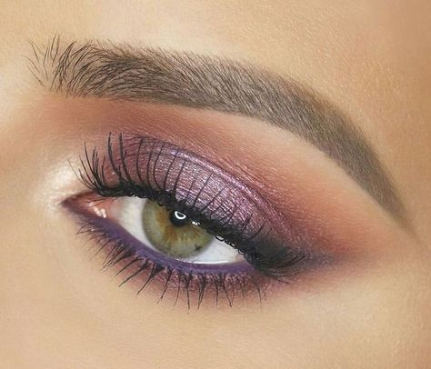 Hazel Smokey Eye Make Up, Pink Eye Makeup Looks, Hazel Eye, Hazel Eye Makeup, Makeup Looks For Green Eyes, Pink Eye Makeup, Smink Inspiration, Hooded Eye Makeup, Makijaż Smokey Eye