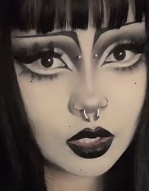 Multi Eye Makeup, Read Goth Makeup, Brown Goth Makeup, Bat Wing Makeup, Trad Goth Makeup Tutorial, Nu Metal Makeup, Pretty Goth Makeup, Trad Goth Men, Trad Goth Hair