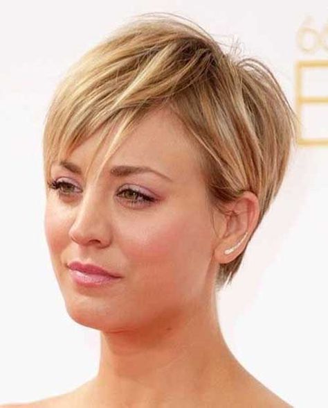 Short Pixie Haircuts for Fine Blonde Hair Kort Bob, Celebrity Short Hair, Fine Straight Hair, Kaley Cuoco Short Hair, Short Hairstyles Fine, Popular Short Hairstyles, Mom Hairstyles, Girl Haircuts, Cute Hairstyles For Short Hair