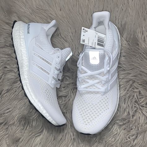 Nwt! Send Offers! Sz 8.5 Never Worn Box Included Mens Nike Tennis Shoes, White Gym Shoes Women, White Adidas Shoes Women, Women’s Tennis Shoes, Nike Ultra Boost, Running Shoes Outfit Casual, Work Tennis Shoes, White Adidas Ultra Boost, White Womens Sneakers