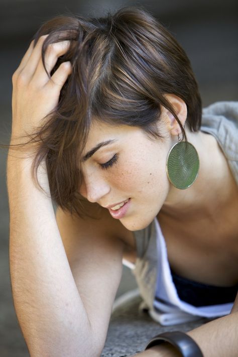 Short Wedge Haircut, Short Dark Brown Hair, Short Brunette Hair, Brunette Pixie, Beautiful Brown Hair, Wedge Haircut, Short Hair Highlights, Short Dark Hair, Long Pixie Cuts