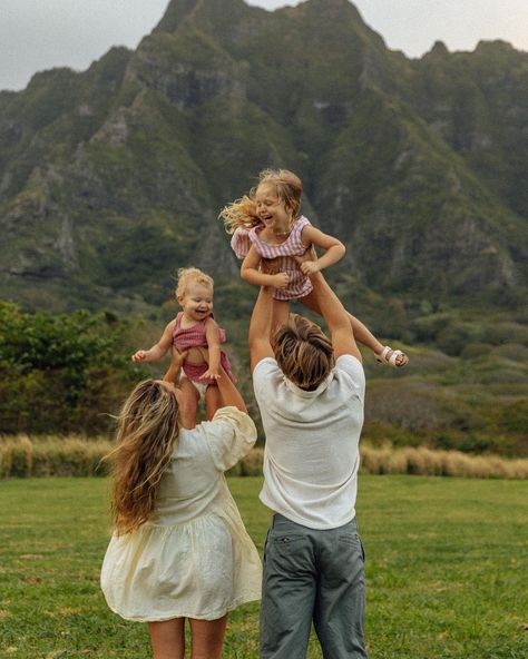 LO BEESTON on Instagram: “About to hang everyone of these pics on my wall🥹💗 thank you @siennamoraless for capturing so perfectly” Family Goals Vision Board, Family Cooking Aesthetic, Healthy Family Aesthetic, Family Picture Aesthetic, Loving Family Aesthetic, Family Of Three Aesthetic, Perfect Family Aesthetic, Two Moms Family, Family Of 4 Aesthetic