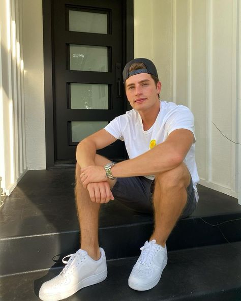 Gregg Sulkin on Instagram: “Almost done with home renovations 🎉. It’s a been a fun journey. Can’t wait until I can do this again. Big thank you to @pinkysirondoors for…” Maximoff Hale, Garrett Graham, Gregg Sulkin, Single Entry Doors, Dear World, Iron Front Door, Iron Entry Doors, House Makeovers, Best Iron