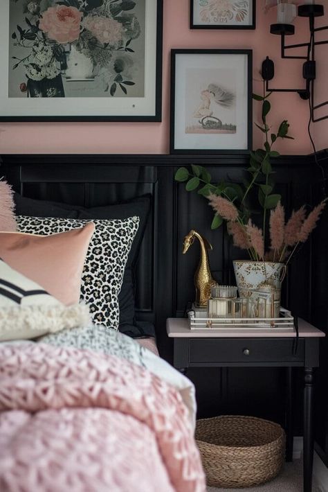 Black And Blush Bedroom, Room Decor Bedroom Black, Black Pink Room, Black And Pink Bedroom, Pink And Black Bedroom Ideas, Black And Pink Room, Pink Black Bedrooms, Pink And Black Bedroom, Black Room Aesthetic