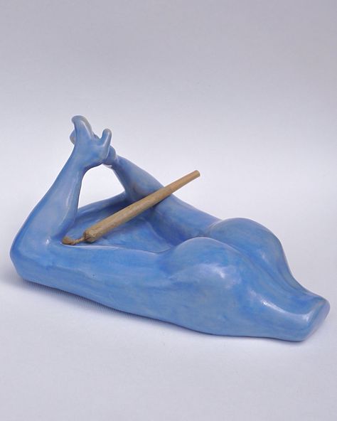 The Risqué Rita Ash Tray in baby blue is the perfect accessory for 420 or any time of relaxation. Made of stomeware ceramic, this is a quirky and functionl art sculpture. Doubles as the perfect trinket dish or jewellery tray. Hand built, handmade and painted in UK by me. Cute Ash Tray Clay, Clay Ciggerate, Ash Tray Aesthetic, Ashtrays Aesthetic, Ceramic Ash Tray Handmade, Cool Ash Trays Clay, Asbak Aesthetic, Polymer Ashtray, Ash Tray Pottery