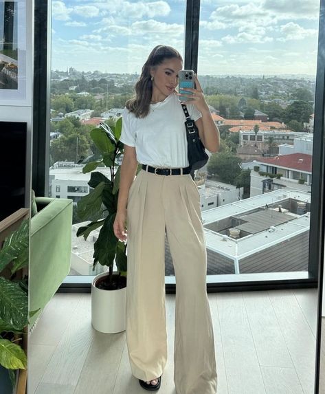 Work Pants for Women: Mastering Style, Comfort, and Functionality Style With Cream Pants, Korean Beige Pants Outfit, Stone Pants Outfit, Beige Pants Summer Outfit, Beige Loose Pants Outfit, Beige Denim Pants Outfit, Trousers Outfit Beige, Beige Pants Outfit Work, Beige Trousers Outfit Casual