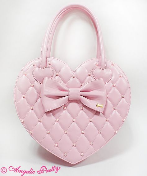 Lady Heart Quilted Bag by Angelic Pretty Dream Wishlist, Kawaii Bag, Kawaii Bags, Girly Bags, Kawaii Accessories, Heart Bag, Heart Quilt, Pretty Bags, Cute Purses