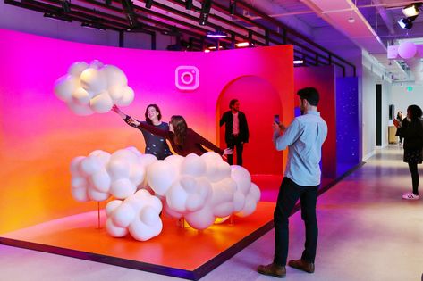 Life-Size Instagram Backdrops | Instagram Got a New Office. It Looks Like Instagram Stand Feria, Instalation Art, Selfie Wall, Decoration Evenementielle, Event Booth, Photo Opportunity, Photo Zone, Studio Foto, Exhibition Booth Design