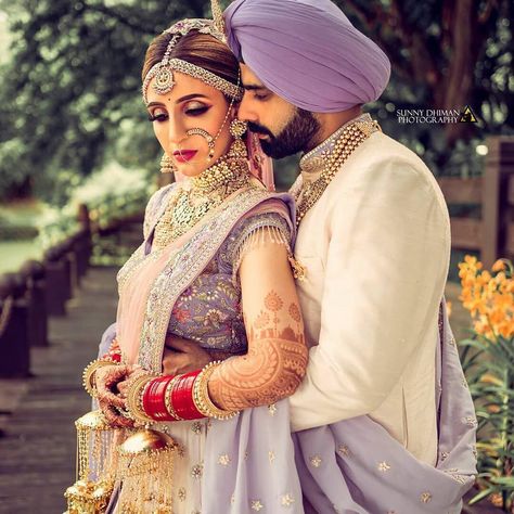 Wedding Poses, Outfits In Style, Sikh Bride, Indian Wedding Fashion, Punjabi Couple, Royal Brides, Punjabi Wedding, Beautiful Bride, Wedding Season