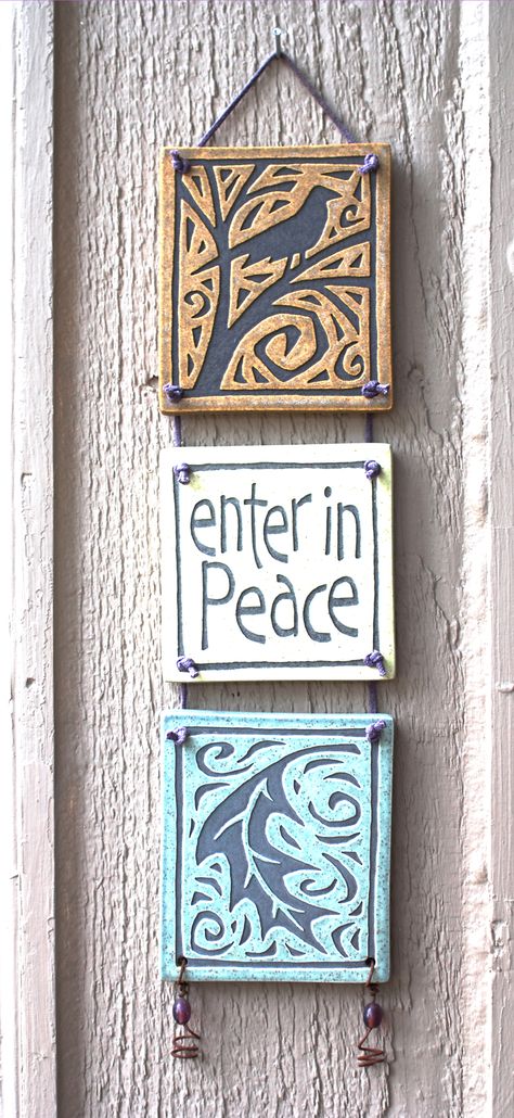 Good idea to hang house numbers, too! Ceramic Wall Art, Clay Wall, Slab Pottery, Hand Built Pottery, Art Hobbies, Clay Tiles, Pottery Classes, Ceramics Projects, Art Clay