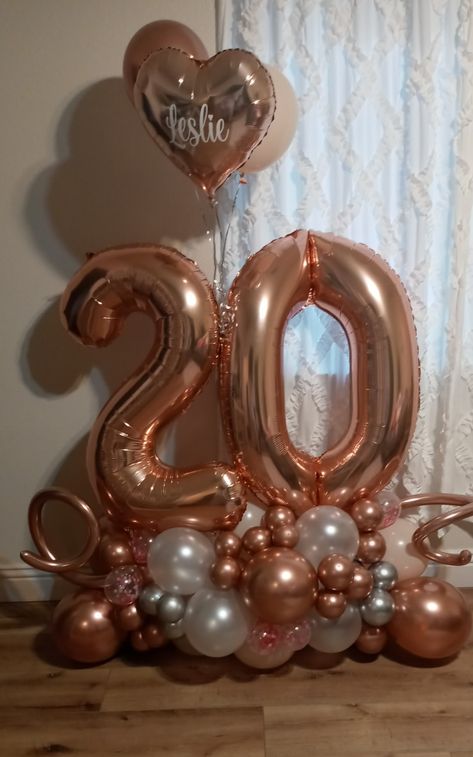 20th Birthday Balloons Decoration, 20 Balloons Number, 20th Birthday Decoration Ideas, 20th Birthday Balloons, 20th Birthday Decorations, Rose Gold Balloon Bouquet, Birthday Door Decorations, Gold Balloon Bouquet, 21st Birthday Party Decor